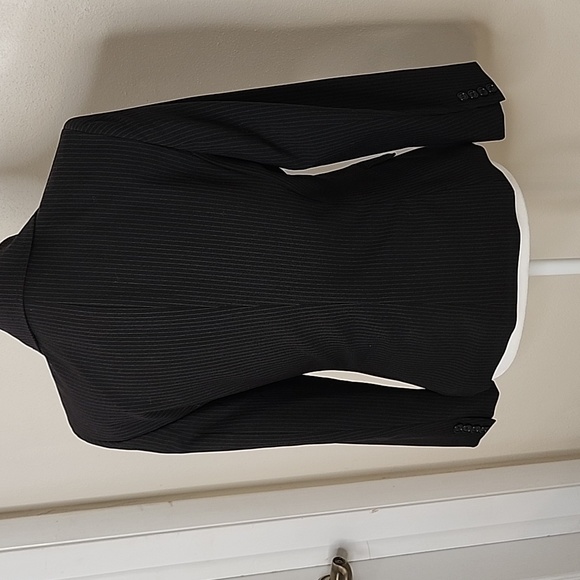 Tahari Fitted Pinstrip Blazer - Picture 3 of 4
